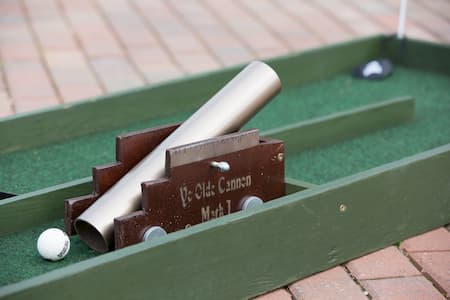 Crazy Golf Hire Cannon