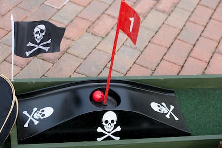 Crazy Golf Hire Skull And Crossbones