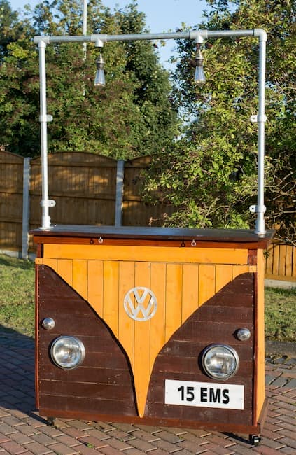 Rustic Bar VW